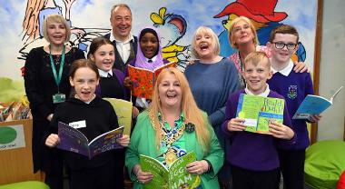 Lord Provost and Poet Laureate encourage pupils to pen poems